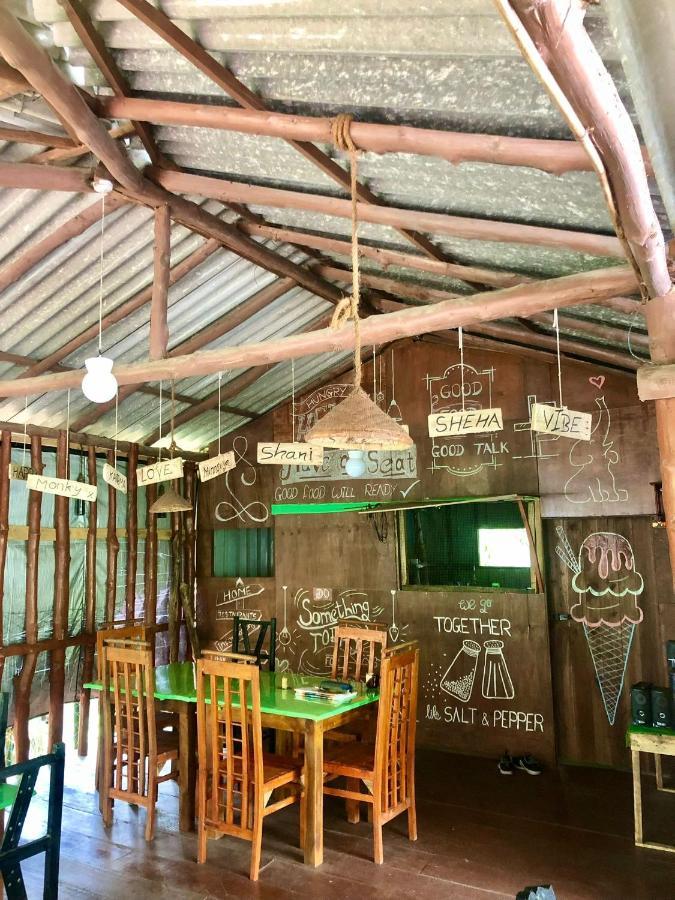 The Traveller'S Hostel & Private Rooms 시기리야 외부 사진