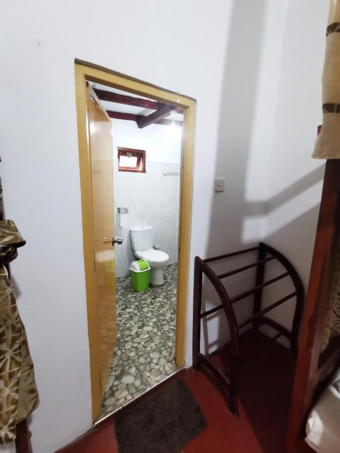 The Traveller'S Hostel & Private Rooms 시기리야 외부 사진